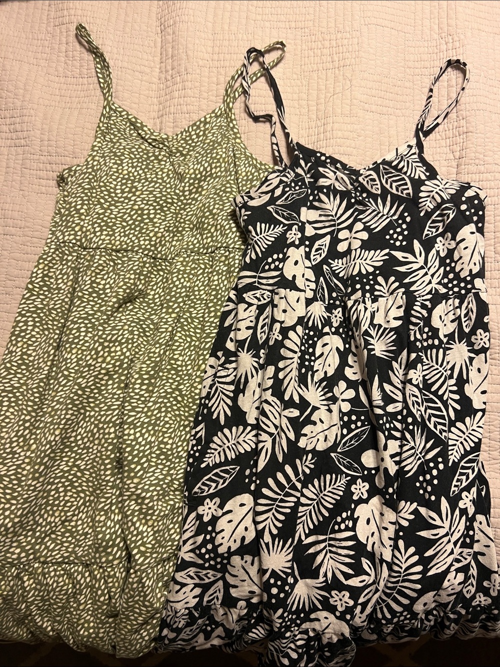 2 Old Navy dresses Black and White Tropical Tie-Strap Dress & green and cream